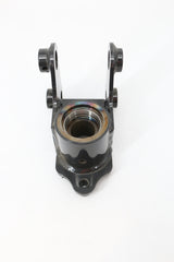 BOBCAT ­-­ 7369133 ­-­ YOKE TIRE MOUNT