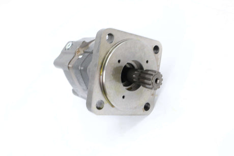 BOBCAT ­-­ 6677533 ­-­ MOTOR - HYDRAULIC 2000 SERIES