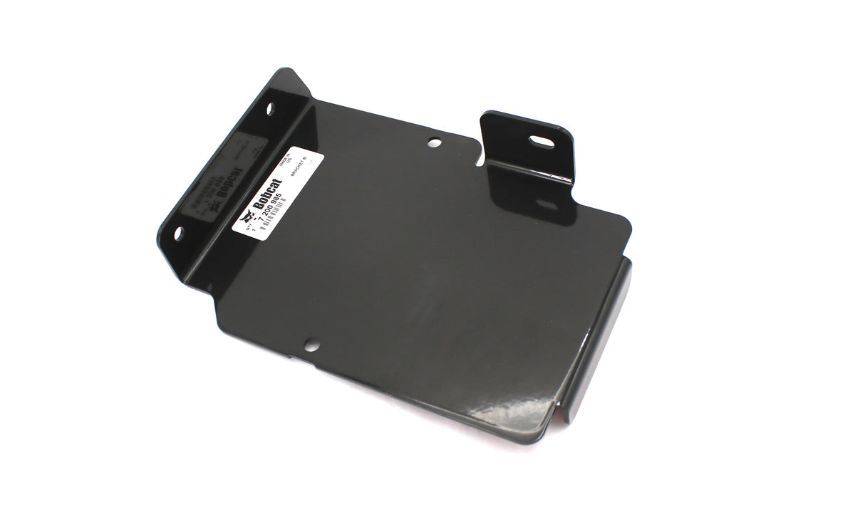 BOBCAT ­-­ 7200985 ­-­ BRACKET BATTERY