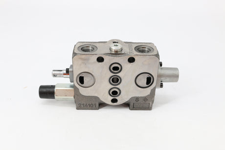 BOBCAT ­-­ 6688426 ­-­ VALVE