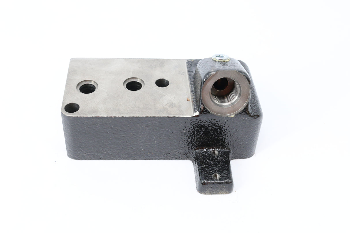 BOBCAT ­-­ 7381309 ­-­ BLOCK HYDRAULIC