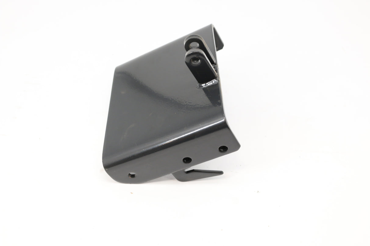 BOBCAT ­-­ 7376584 ­-­ BRACKET HINGE