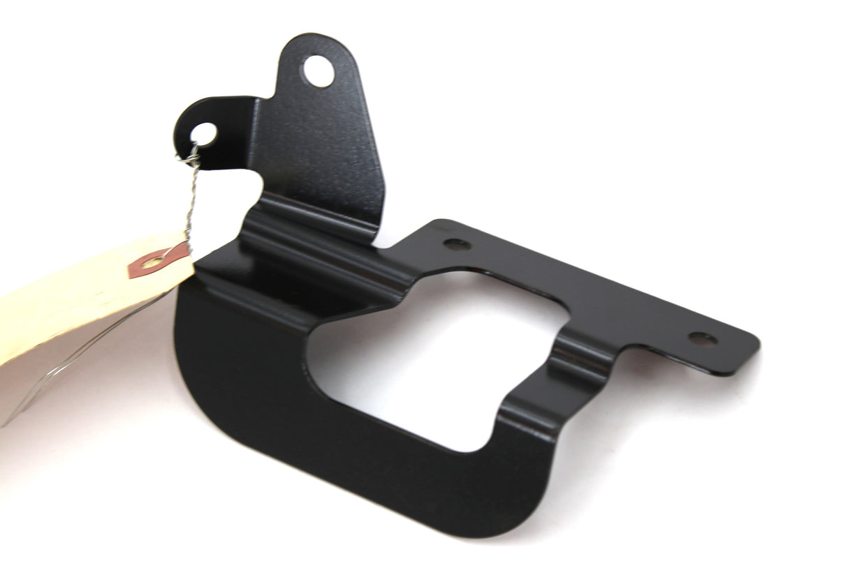 BOBCAT ­-­ 7386141 ­-­ BRACKET ROUTING