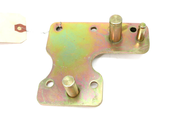 BOBCAT ­-­ 7380913 ­-­ BRACKET LINK