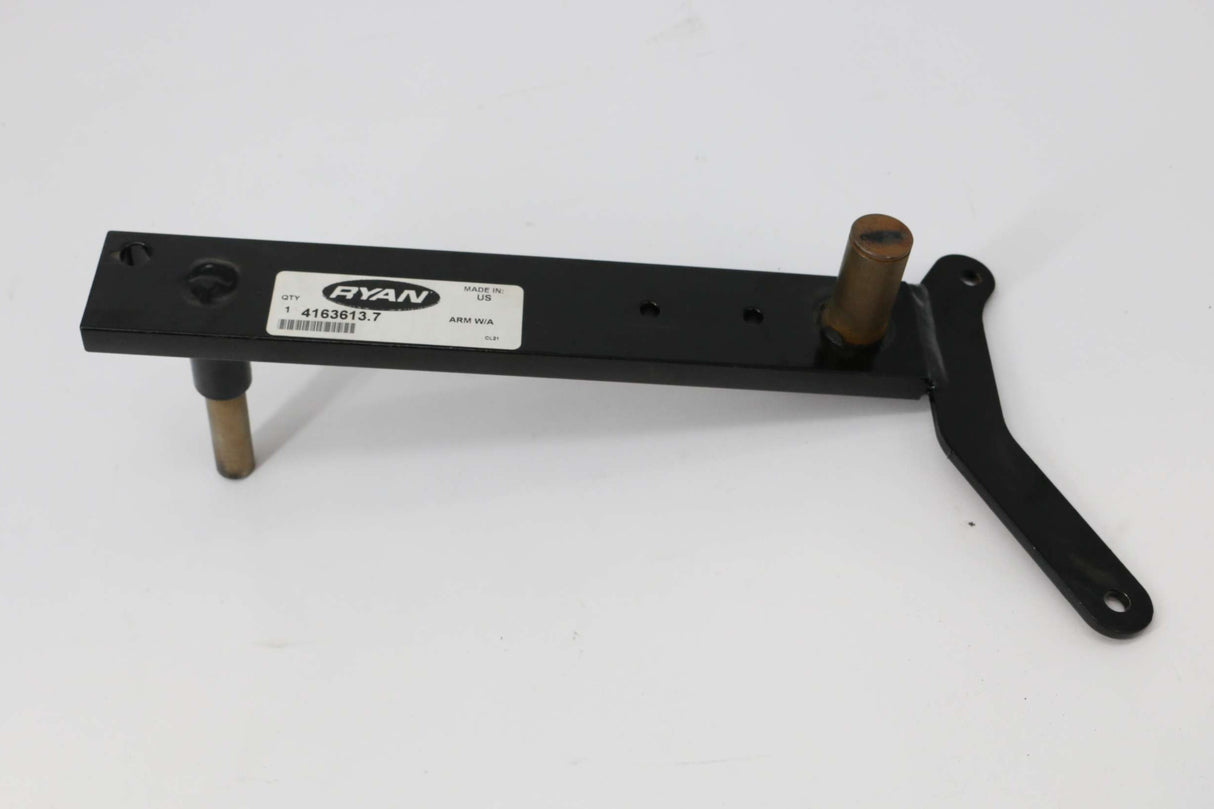 BOBCAT ­-­ 4163613.7 ­-­ ARM RIGHT HAND WELDMENT
