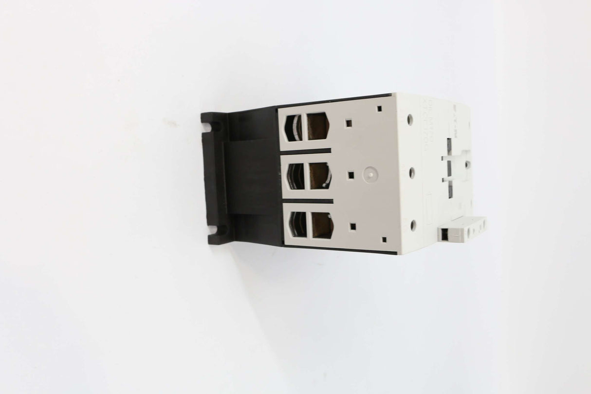 BOBCAT PORTABLE POWER ­-­ 46861425 ­-­ CONTACTOR MAGNETIC