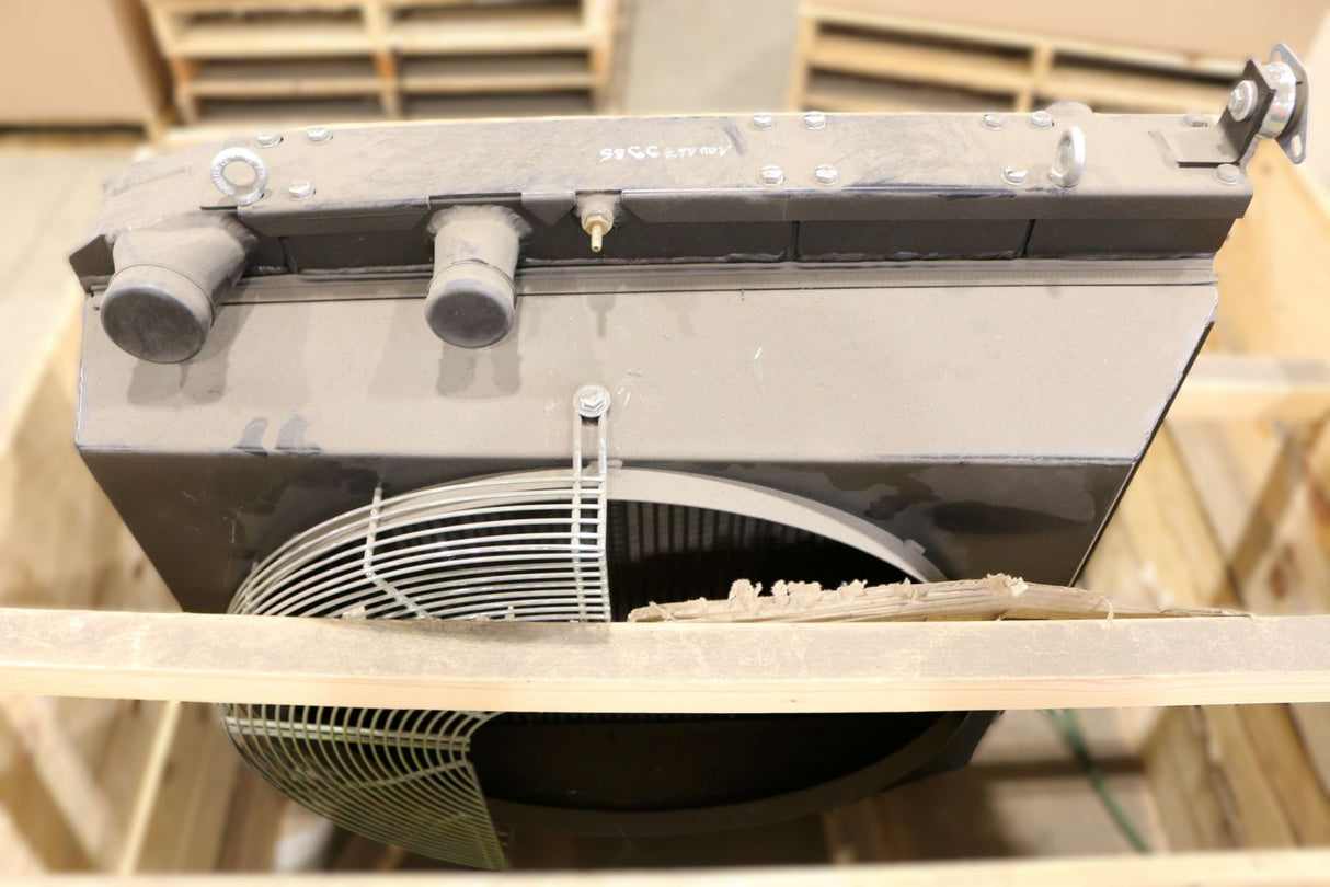 JLG ­-­ 1001179985 ­-­ RADIATOR - COOLING PACKAGE