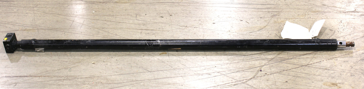 JLG ­-­ 1001225205 ­-­ CYLINDER LIFT