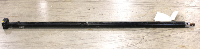 JLG ­-­ 1001225205 ­-­ CYLINDER LIFT