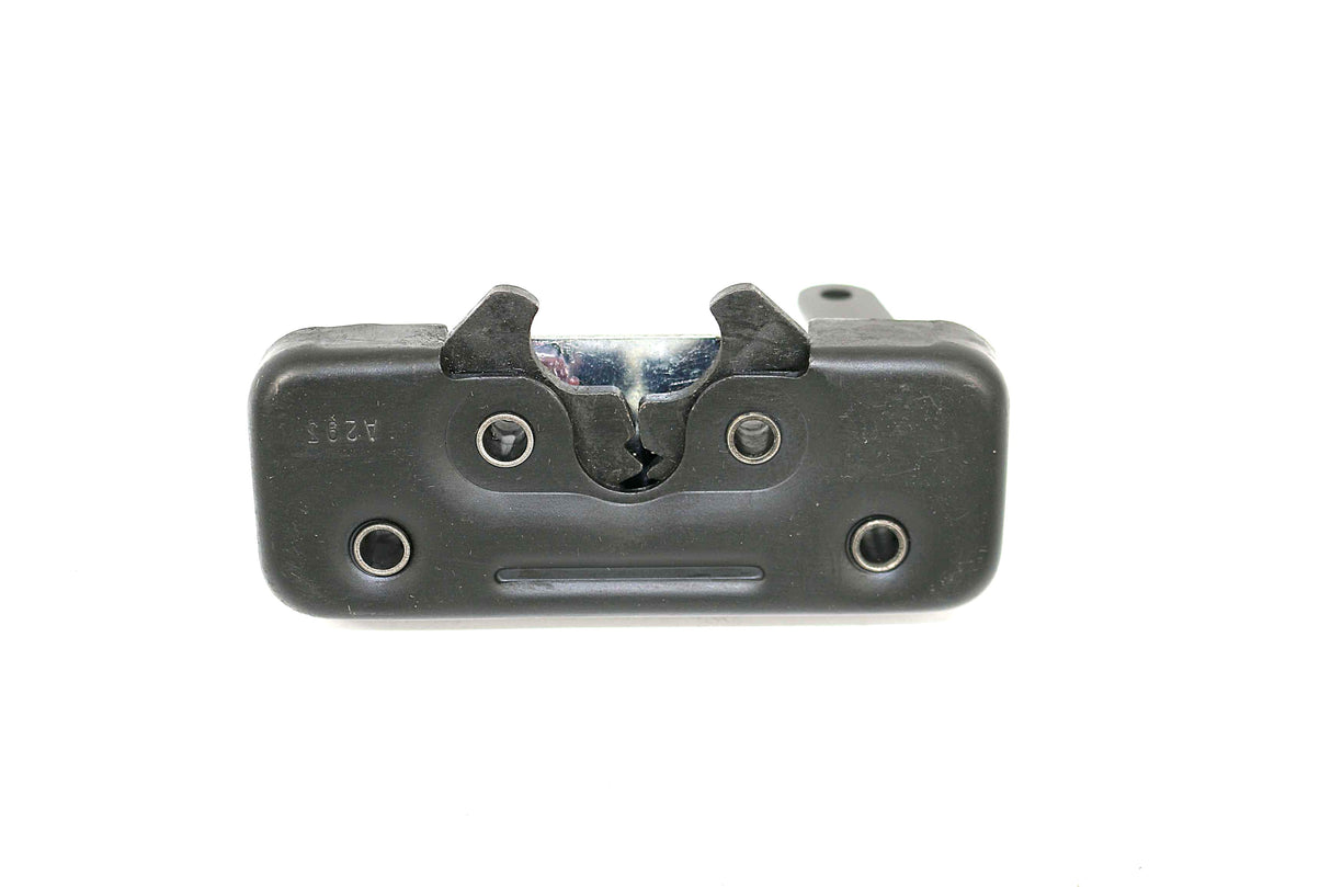 FREIGHTLINER TRUCK (DAIMLER) ­-­ A18-43367-000 ­-­ LATCH LH