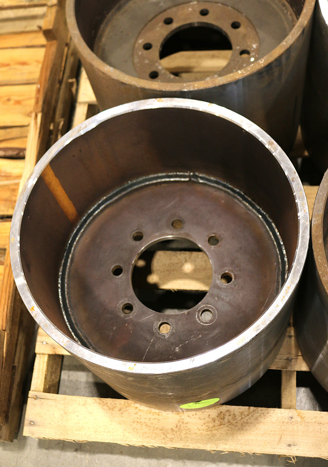 BOBCAT ­-­ 6715352 ­-­ DRUM ASSY 16