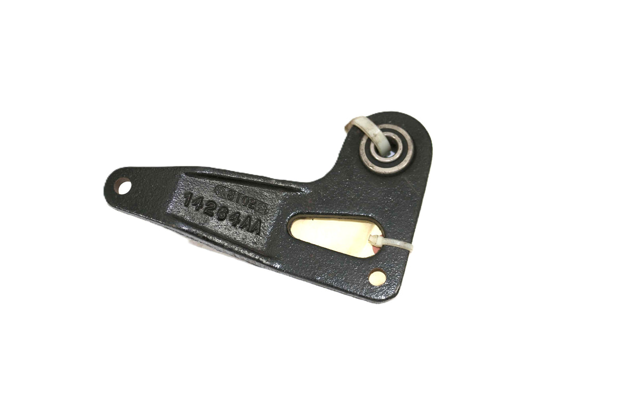 PACCAR ­-­ E21-1004 ­-­ BELLCRANK CLUTCH CONTROL