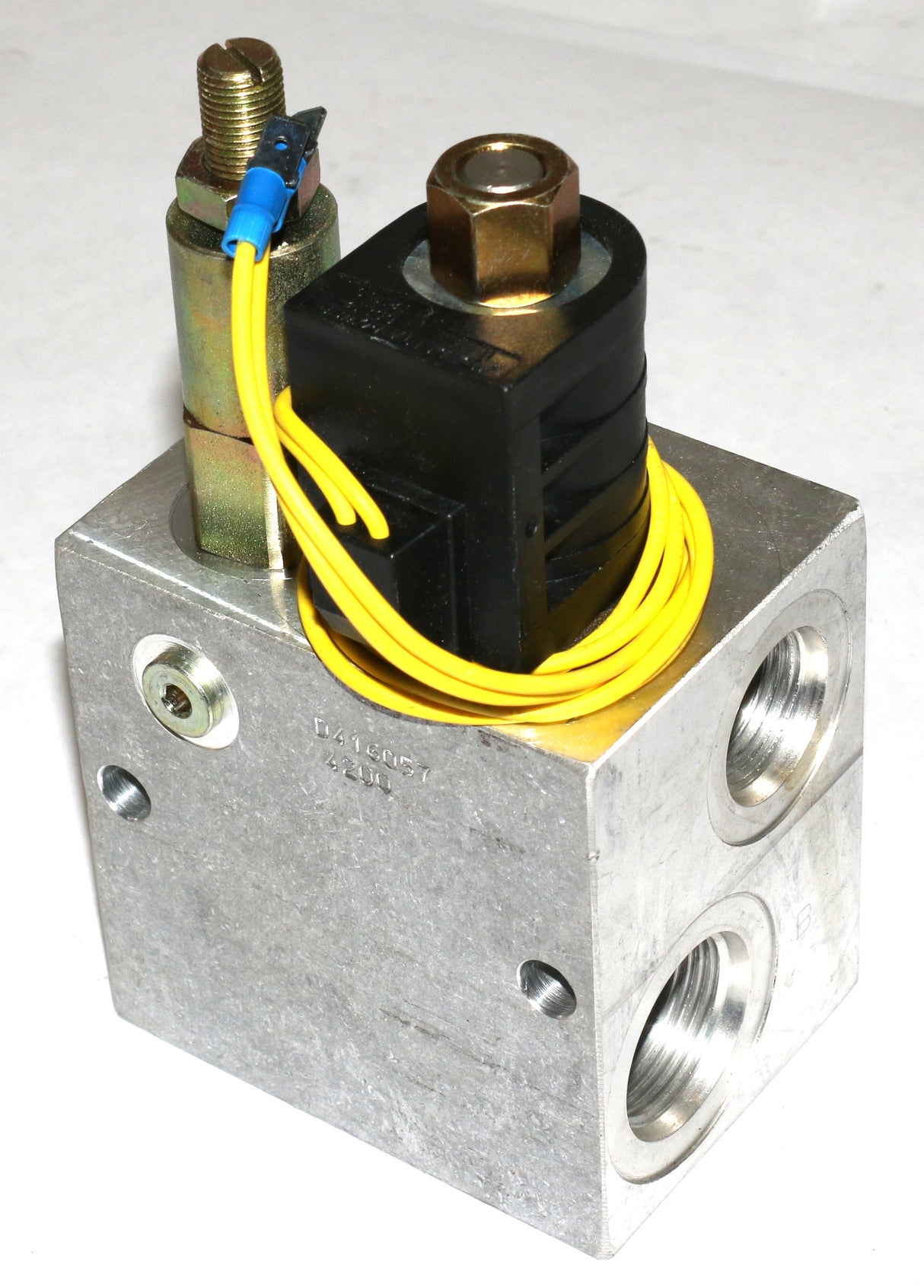 DOOSAN ­-­ D416057 ­-­ VALVE CONTROL HIGHFLOW
