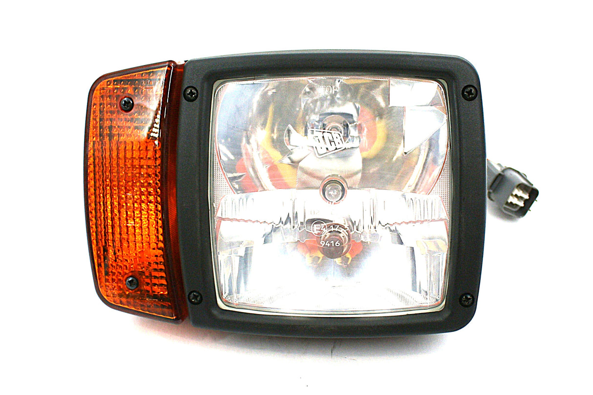 JCB ­-­ 700|43100 ­-­ RH HEADLAMP LH DIP 12V