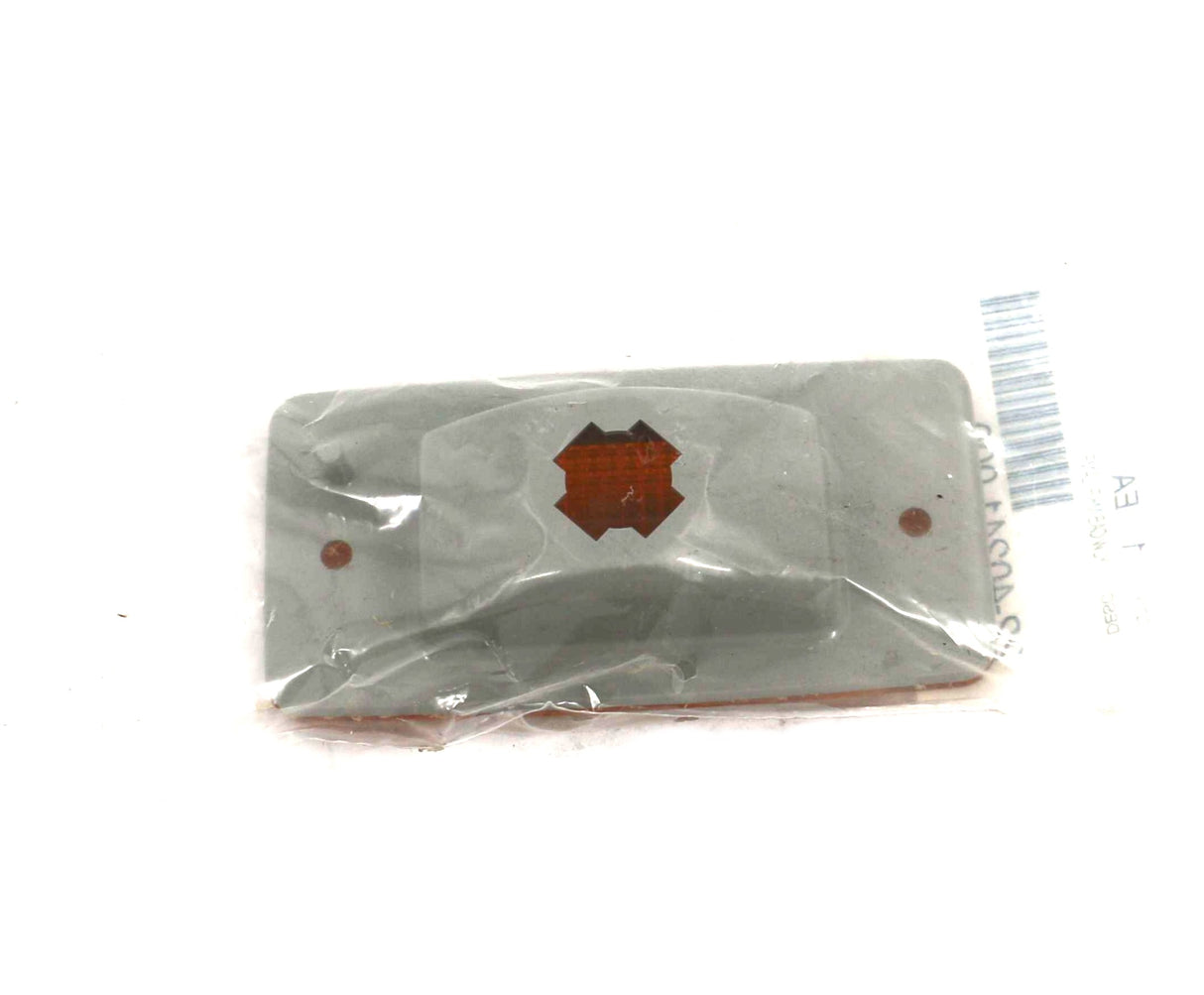 FREIGHTLINER TRUCK (DAIMLER) ­-­ 22-40241-000 ­-­ AMBER MARKER LIGHT