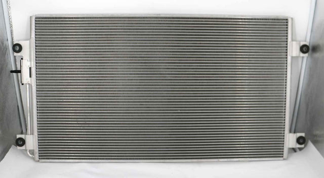 FREIGHTLINER ­-­ A22-72459-000 ­-­ CONDENSER