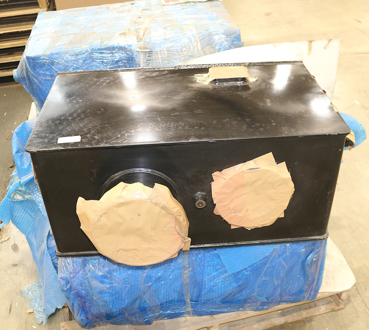 SANY ­-­ STH005200699 ­-­ FUEL TANK WELDING BODY