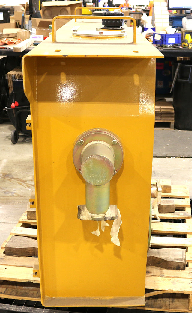 SANY ­-­ 13173772 ­-­ HYDRAULIC FUEL TANK ASSEMBLY