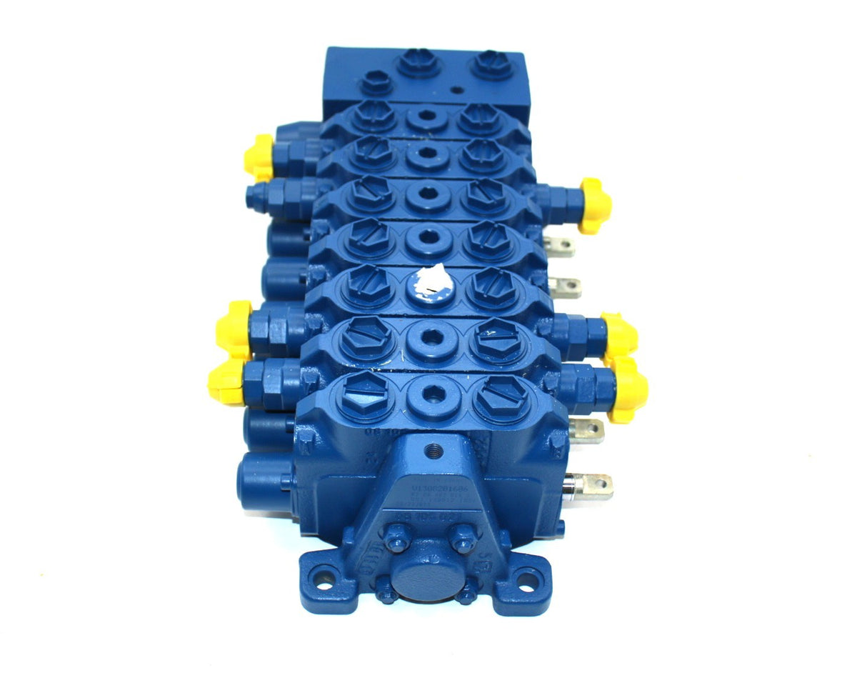 JCB ­-­ 25/223023 ­-­ VALVE EXCAVATOR - 7
