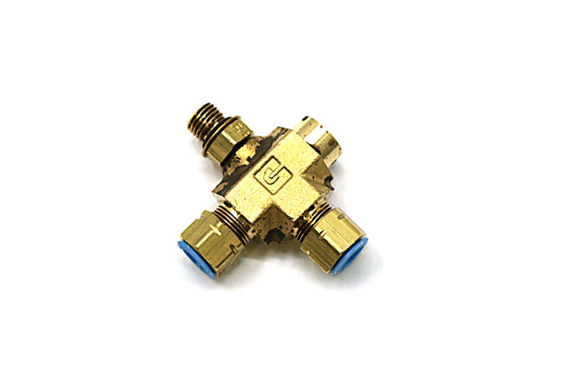 JCB ­-­ 402/F6317 ­-­ 4-WAY ADA SAE ORB -4/-6 X