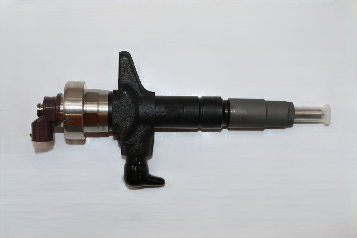 JCB ­-­ 02/802574 ­-­ INJECTOR ASSEMBLY