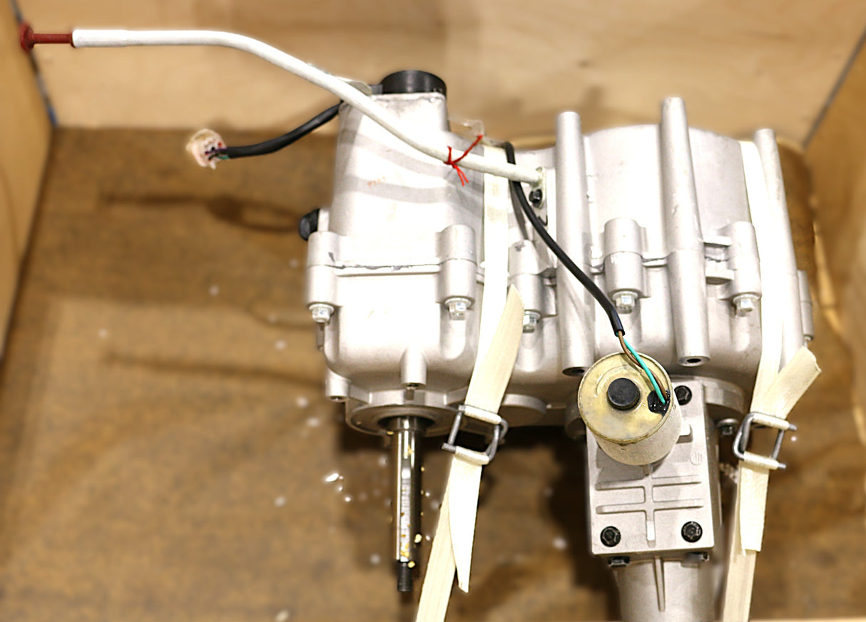 JCB ­-­ 333/Z0014 ­-­ TRANSMISSION ASSY V2