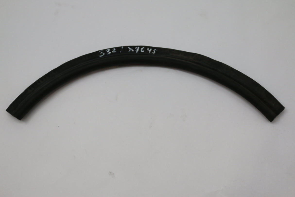 JCB ­-­ 332/X6585 ­-­ SEAL - FRONT PROFILE