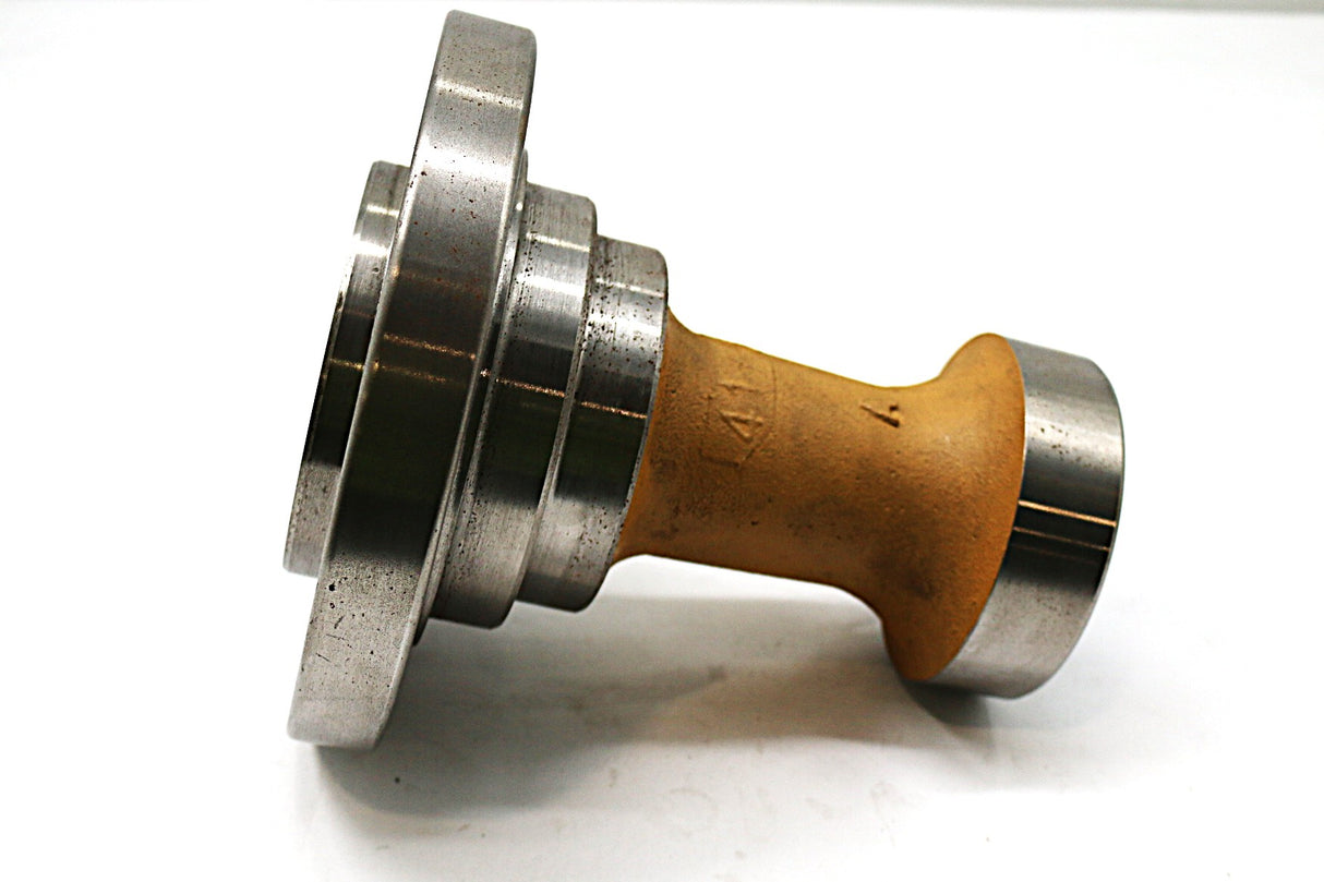 JCB ­-­ 247/00599 ­-­ AXLE STUB