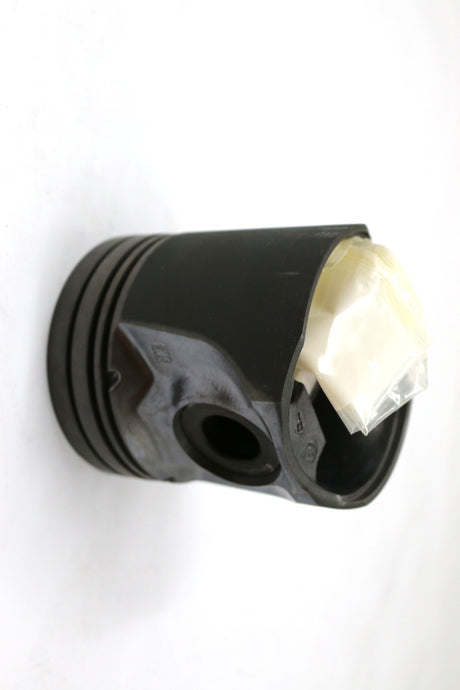 JCB ­-­ 02/201790 ­-­ PISTON