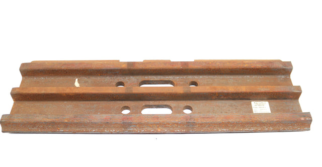 JCB ­-­ 50/100226 ­-­ PLATE 700MM TRACK