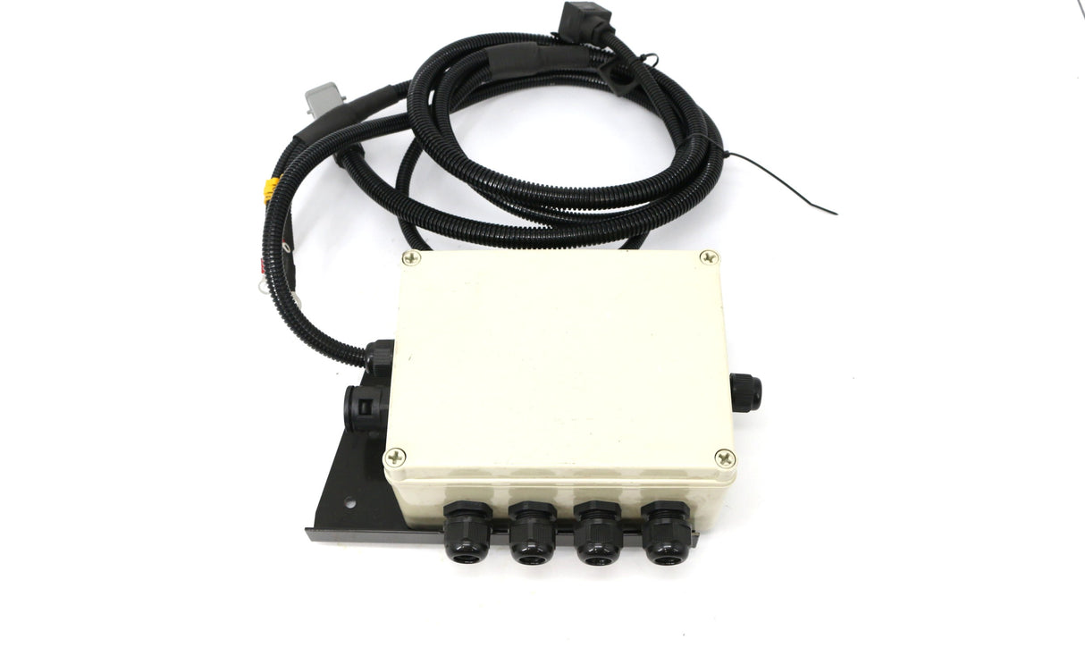 JCB ­-­ 333/L1841 ­-­ BOX