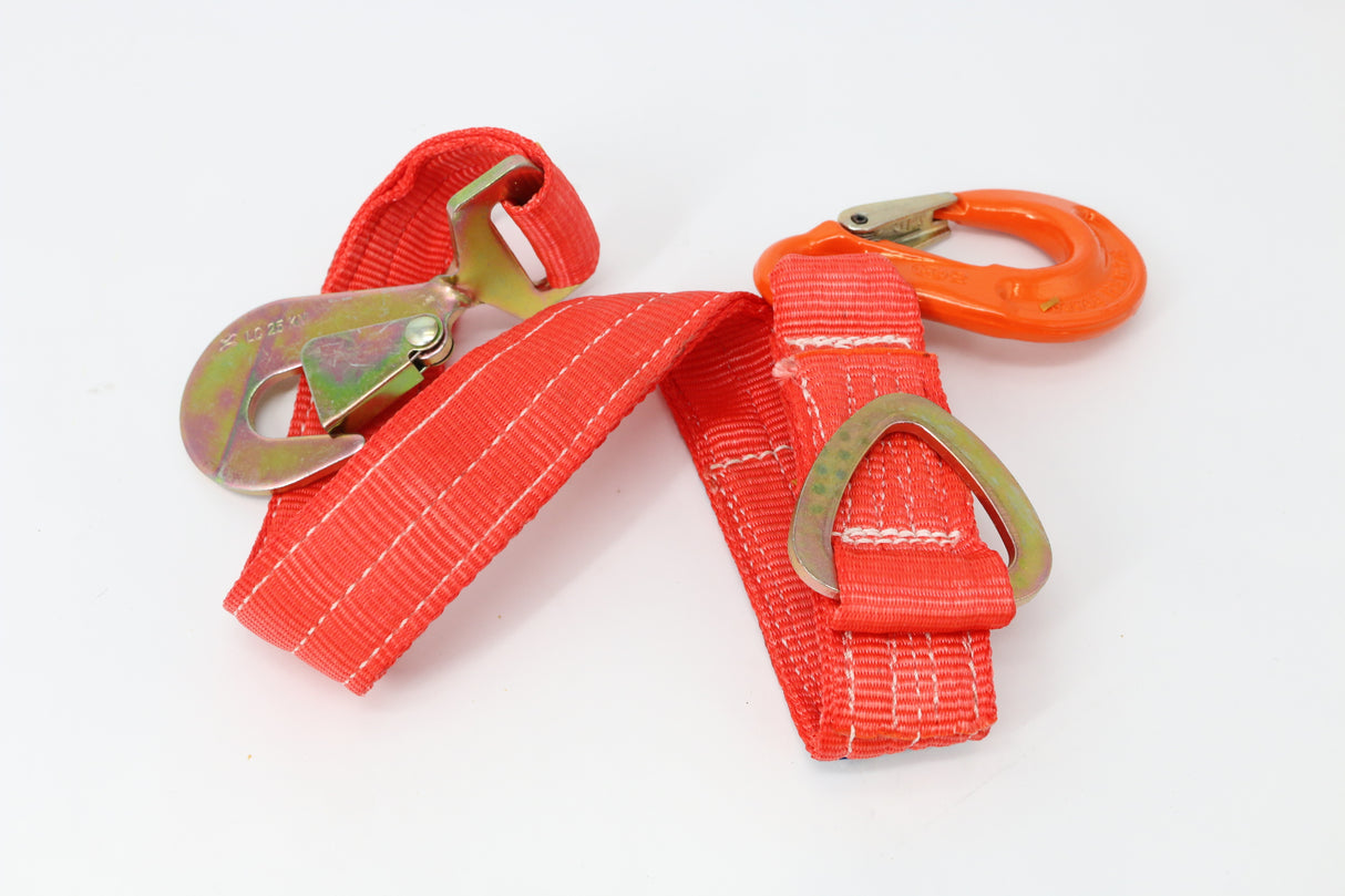 JCB ­-­ 123|07622 ­-­ STRAP RETAINING LO