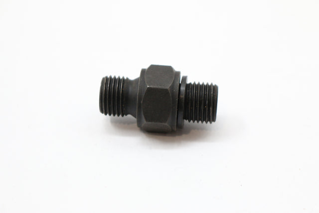 JCB ­-­ 332/L5821 ­-­ ADAPTOR 1/4" MALE - 1/8" MALE