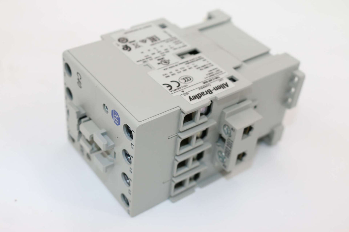 ALLEN-BRADLEY ­-­ 100-C40D400 ­-­ CONTACTOR 40A
