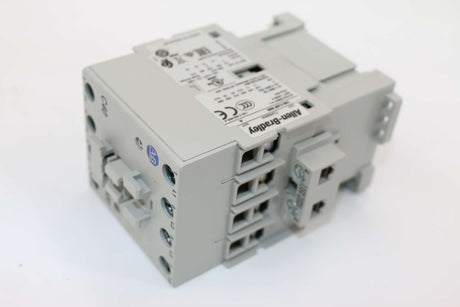 ALLEN-BRADLEY ­-­ 100-C40D400 ­-­ CONTACTOR 40A