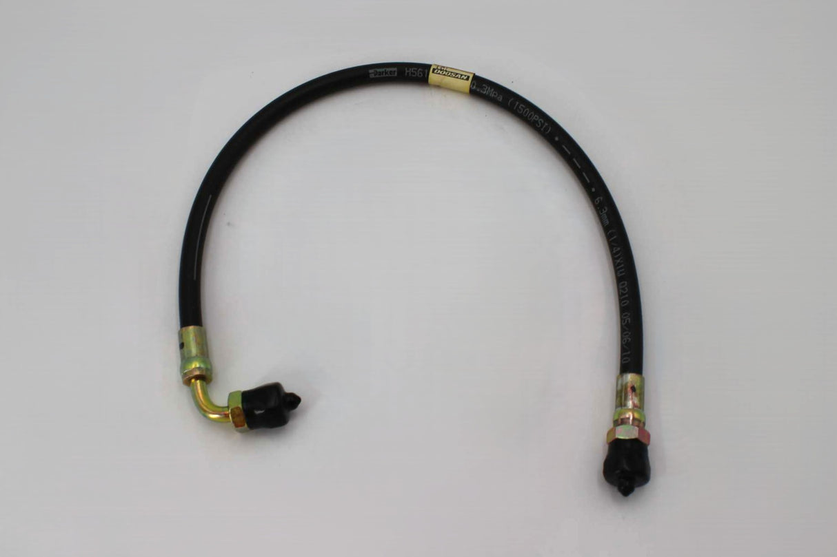 BOBCAT ­-­ 7005373 ­-­ HOSE - HYDRAULIC 590L