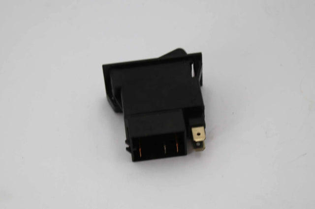 BOBCAT ­-­ 7004916 ­-­ SWITCH - ROCKER 12V