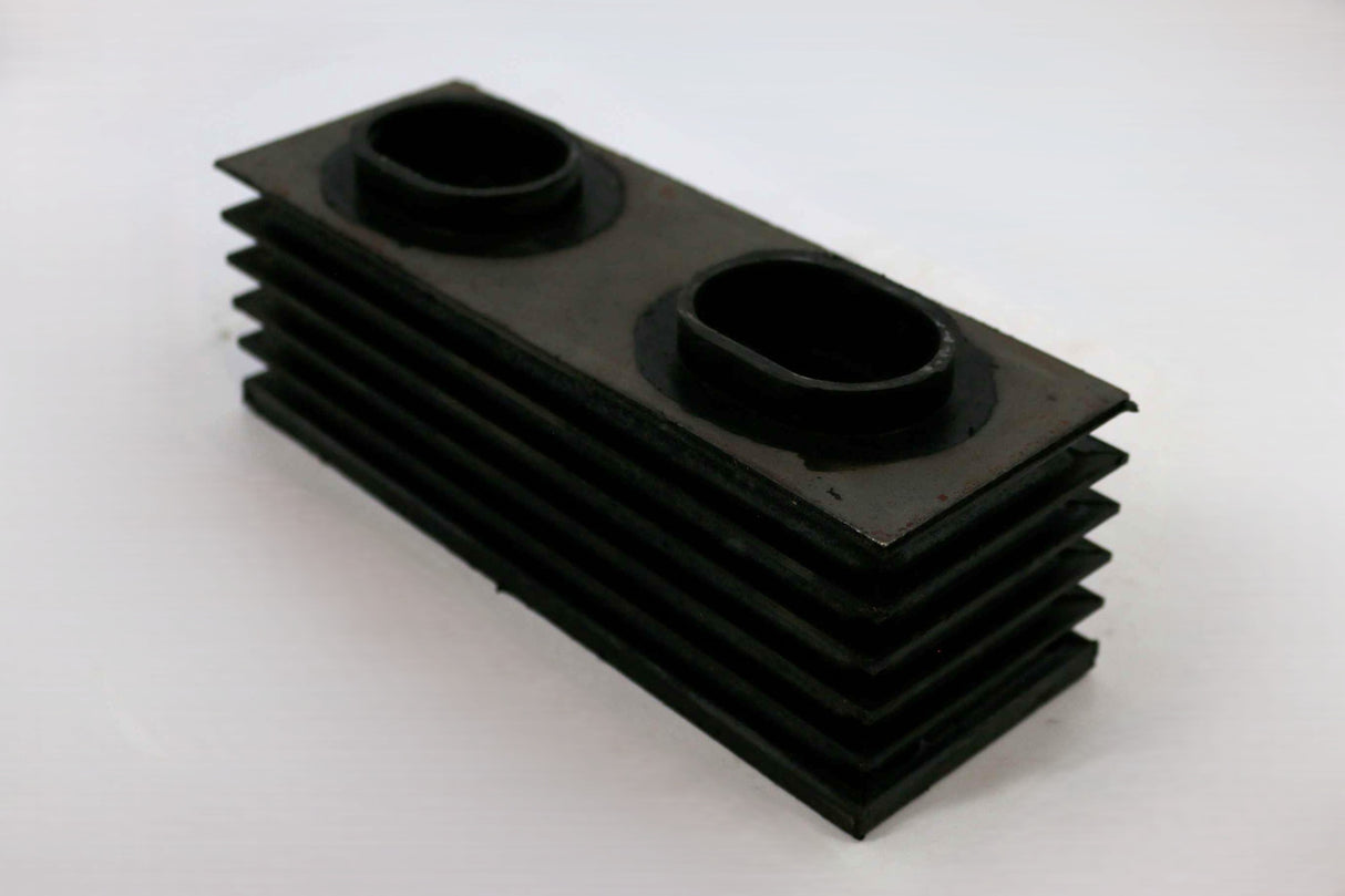 PAI INDUSTRIES - NOS ­-­ FMT-4992 ­-­ INSULATOR - REPLACES MACK 20QL322