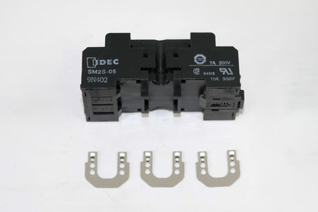 IDEC ­-­ SM2S-05 ­-­ SOCKET - 8 BLADE