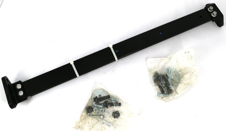 BETTS ­-­ DF25PB941 ­-­ MUD FLAP HANGER - DFS - 31 STRT - VRTCL