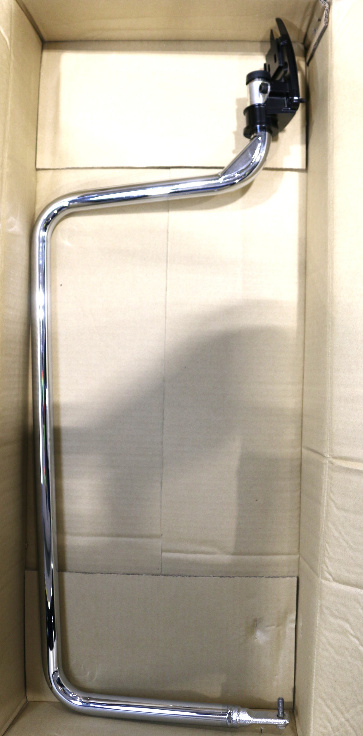 HINO ­-­ 87093E0583 ­-­ STAY OUTER REARVIEW MIRROR