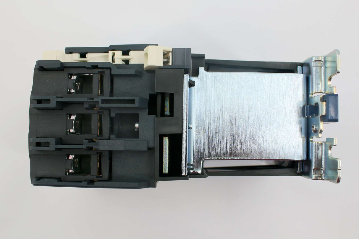 SCHNEIDER ELECTRIC ­-­ LC1D95BD ­-­ CONTACTOR 24VDC COIL 95A 3 POLE