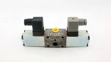 REXROTH ­-­ R909415679 ­-­ VALVE - DIRECTIONAL CONTROL 12V