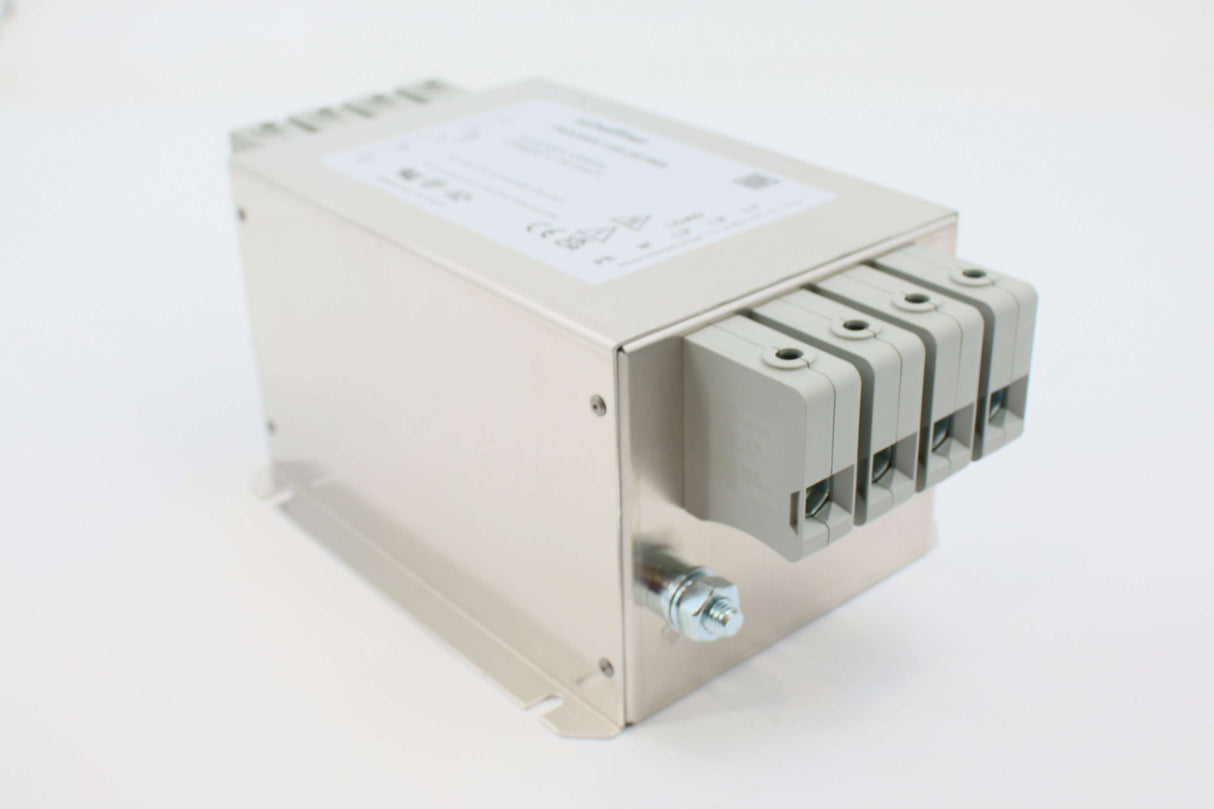 TE CONNECTIVITY ­-­ 822042-SF ­-­ TERMINAL BLOCK - 3 PHASE 120A 300/520VAC 50/60Hz