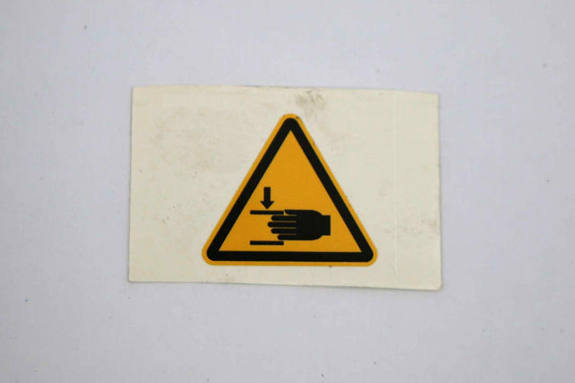 BOBCAT PORTABLE POWER ­-­ 46852190 ­-­ HAND INJURY DECAL