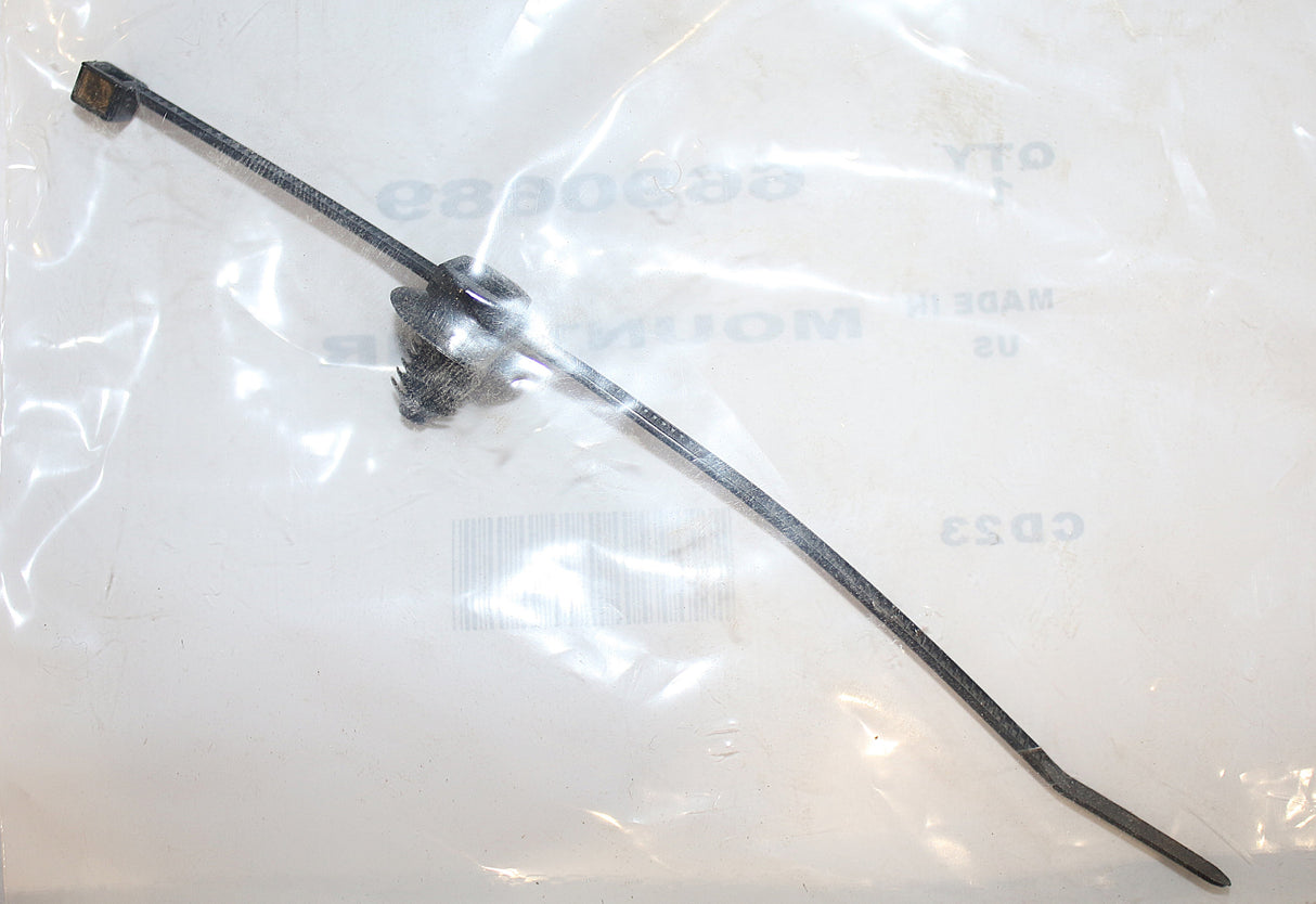 BOBCAT ­-­ 6690689 ­-­ MOUNT - FIR TREE