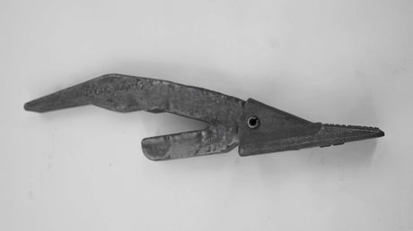 CASE ­-­ B504447 ­-­ SHANK