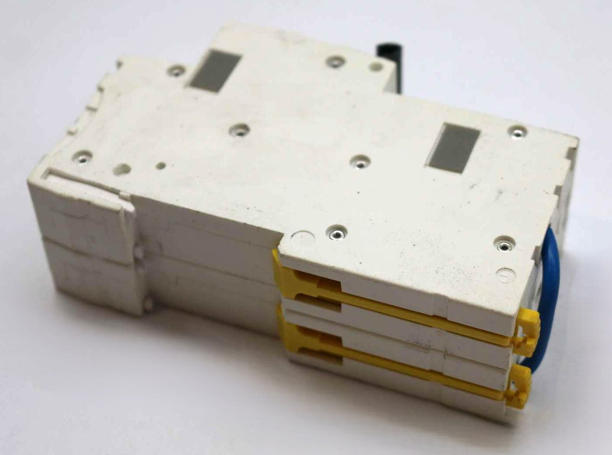 SCHNEIDER ELECTRIC ­-­ A9D19216 ­-­ CIRCUIT BREAKER 16A 30MA 110V