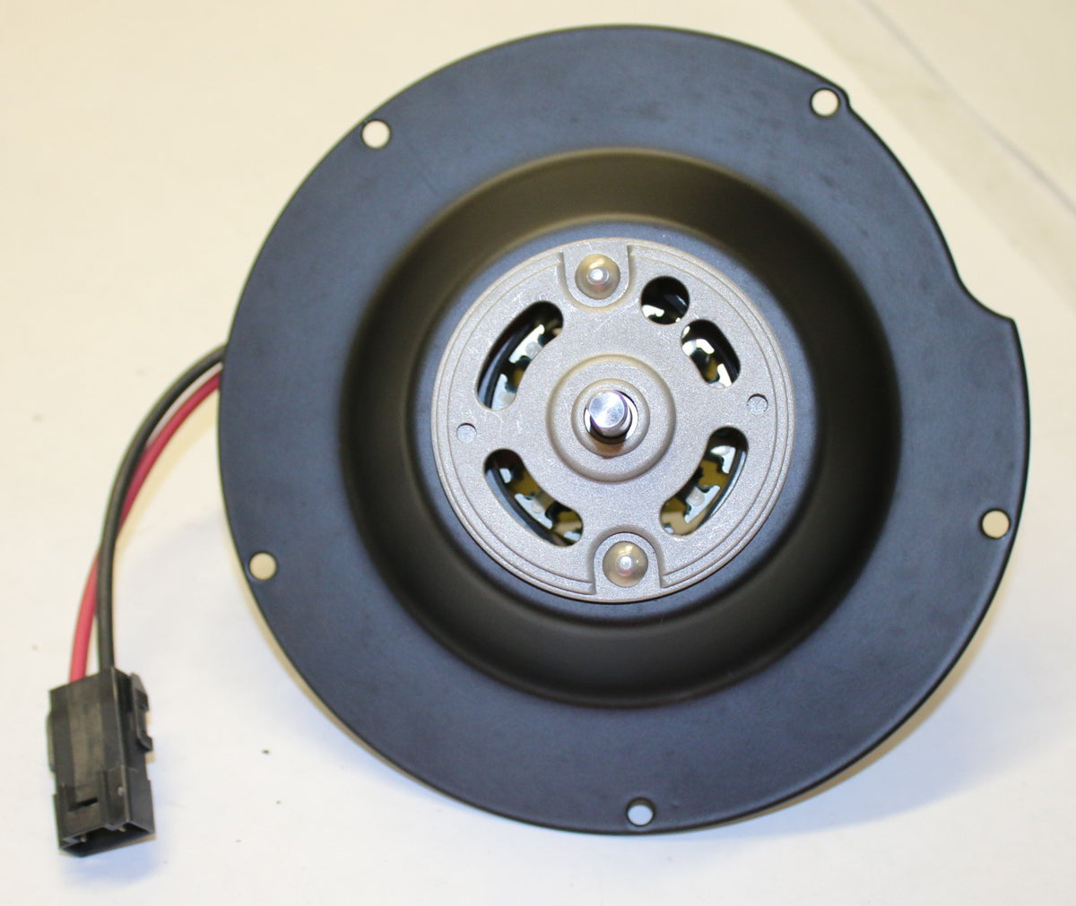 BERGSTROM ­-­ 22302000G ­-­ MOTOR - BLOWER 12V PLATE MOUNT