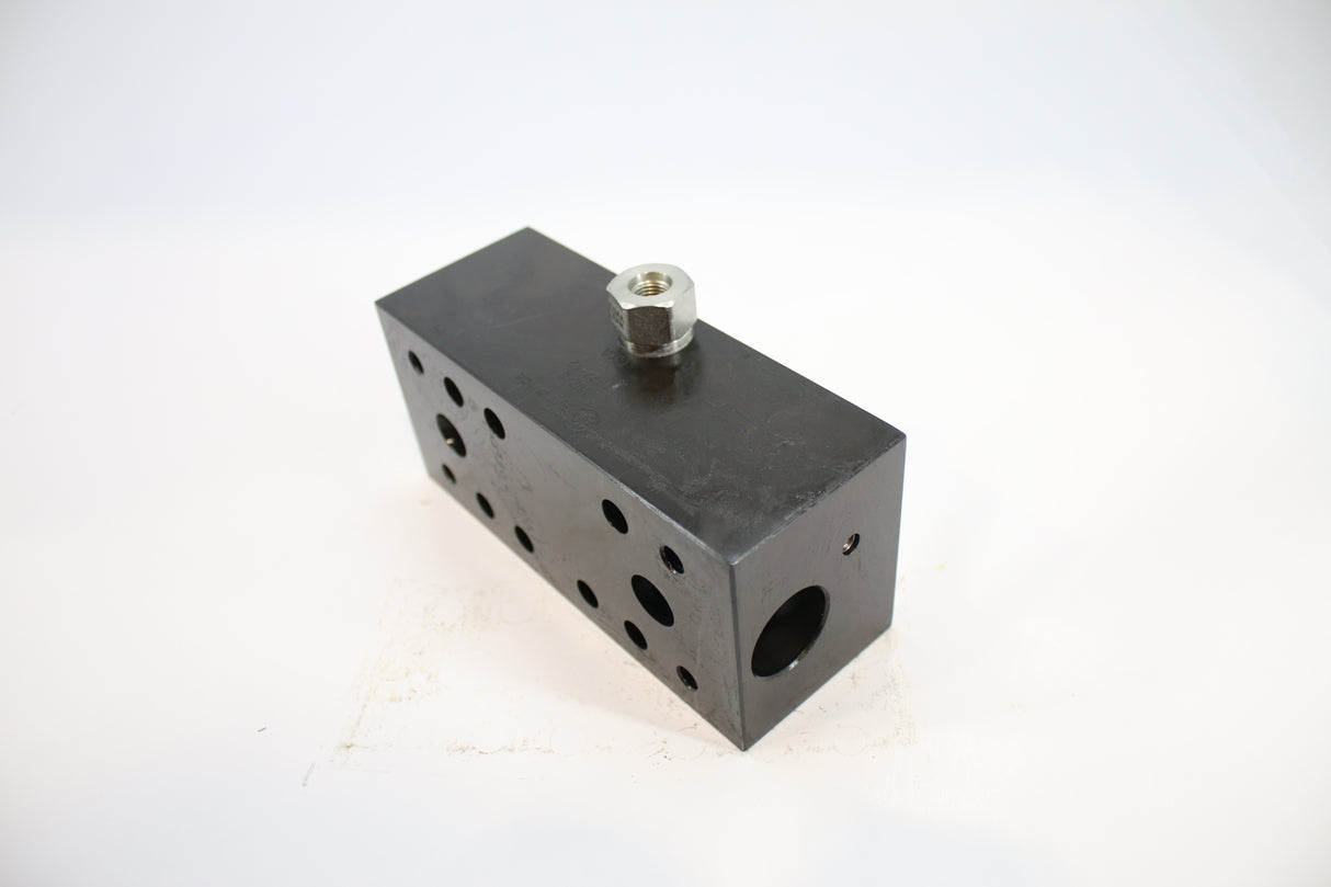 ARROWHEAD WINCH ­-­ 107627 ­-­ BRAKE VALVE BLOCK